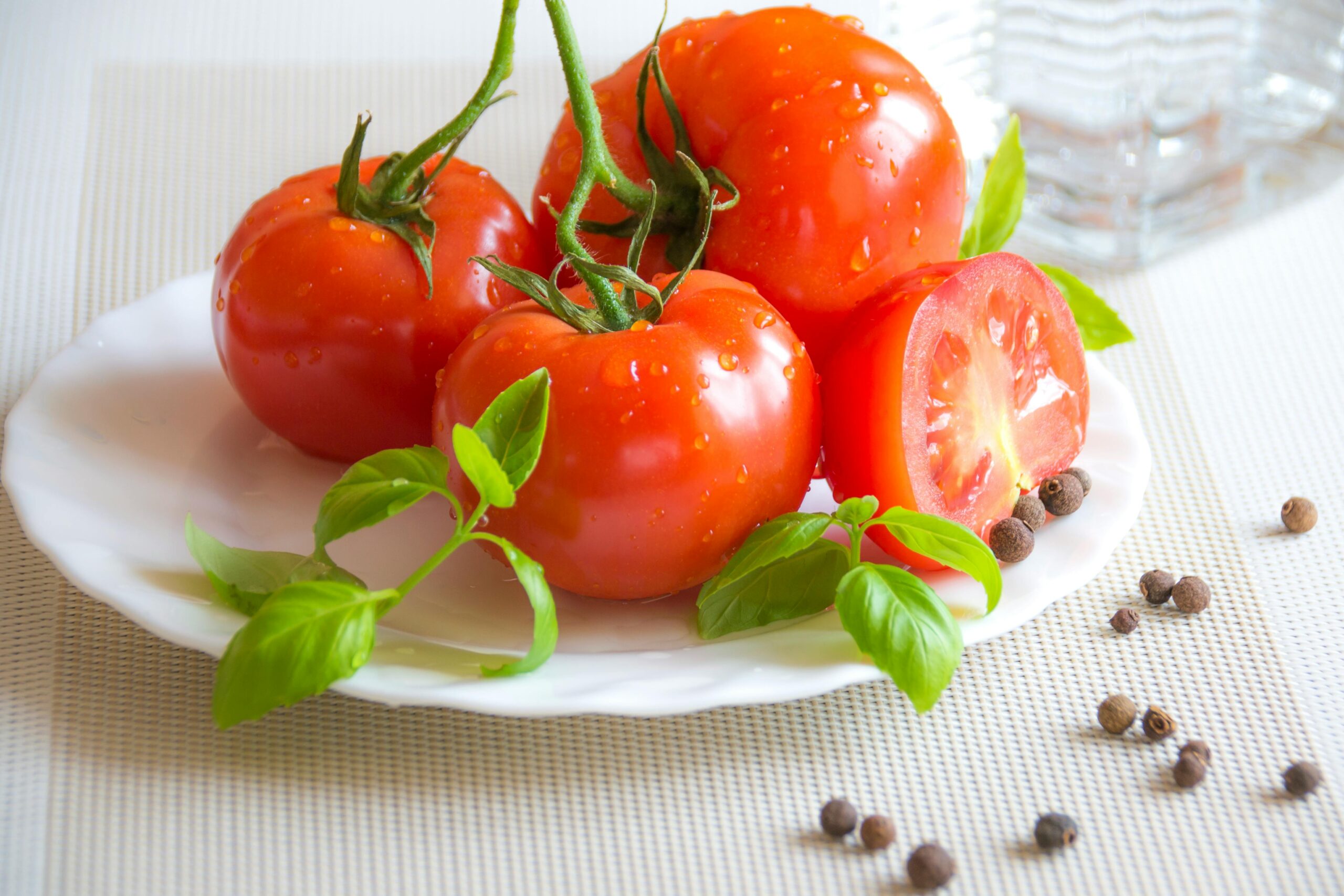 6 Powerful Health Benefits of Tomatoes